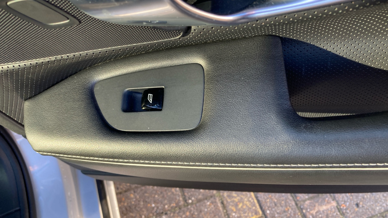 Volvo S90 2.0 D4 R DESIGN 4dr Geartronic Diesel Saloon